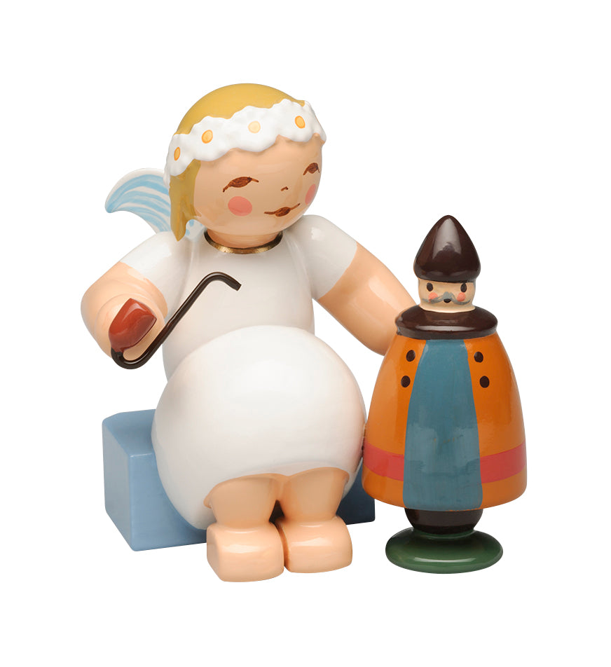 Marguerite Angel with Smoker