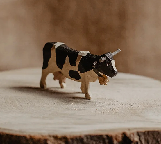 Black Cow with Bell, Walking, hand-carved - 1-1/4" / Size Small