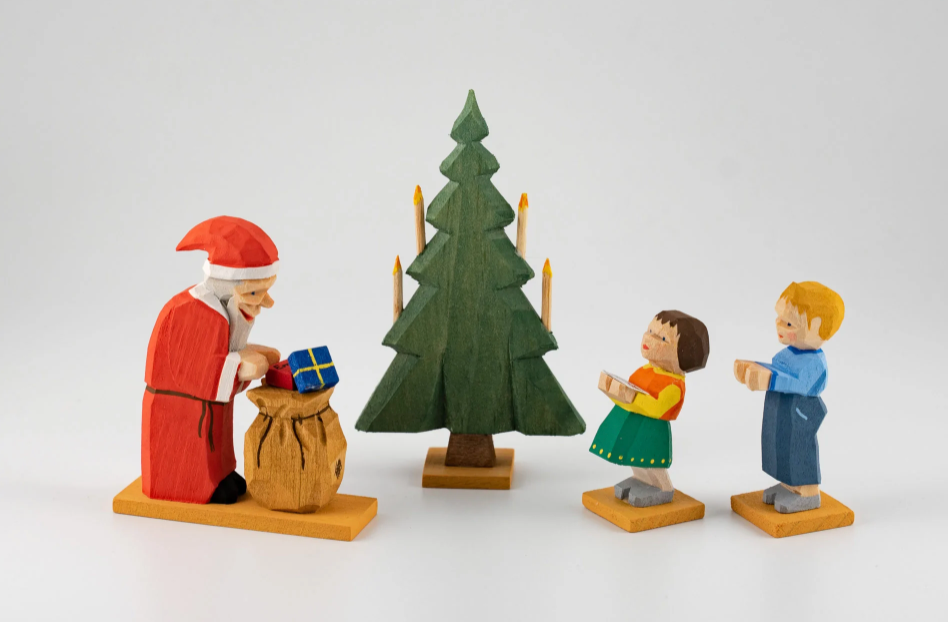 Christmas Presents - Santa Bringing Presents to Children